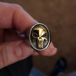 Size 10 punisher style skull ring silver and gold